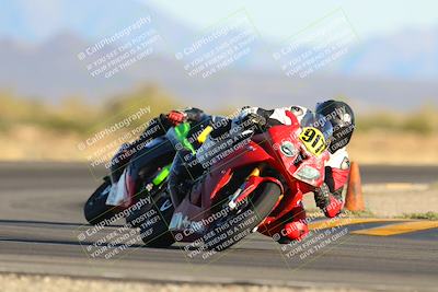 media/Oct-29-2022-CVMA (Sat) [[14c0aa3b66]]/Race 11 Amateur Supersport Open/